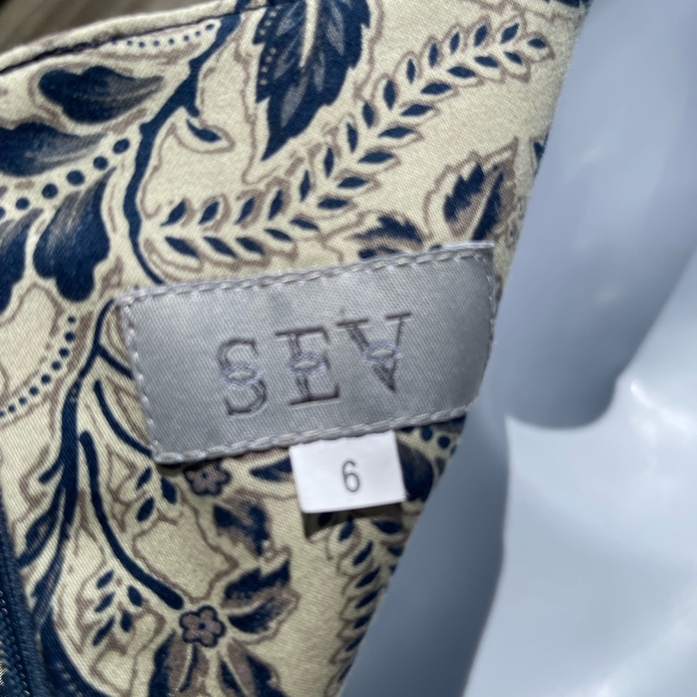 SEV Floral Print Strapless Midi Dress in Cream and Navy Sz 6 - Picture 9 of 10